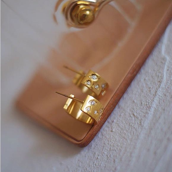 18K Gold Plated Diamond CZ Brilliant Star Small Hoop Earrings - Picture 7 of 10